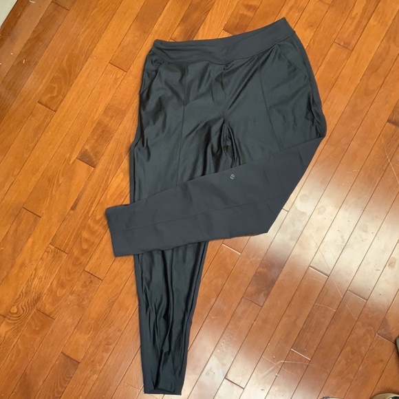 Lululemon’ s Shone Trouser size 8 - Picture 1 of 4
